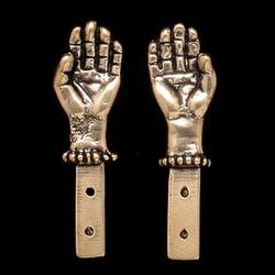 Dollhands3